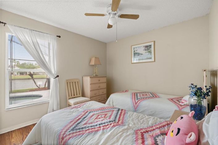Image No.17-5 Bed House for sale