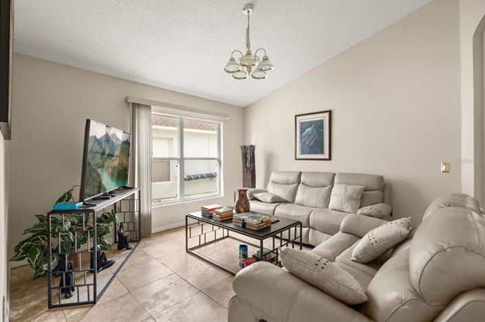 Image No.3-5 Bed House for sale