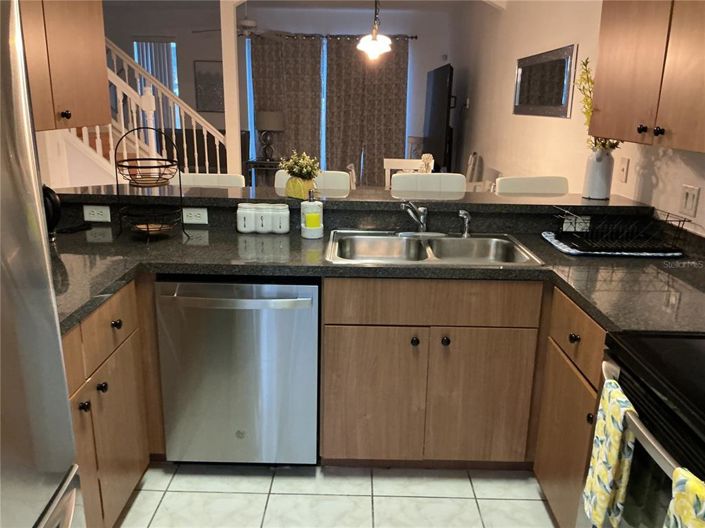 Image No.16-3 Bed Townhouse for sale