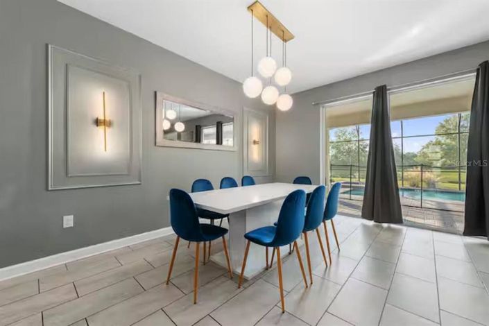 Image No.12-8 Bed House for sale