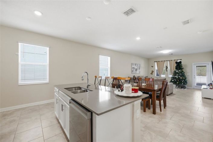 Image No.11-3 Bed House for sale