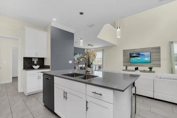 Image No.18-5 Bed House for sale