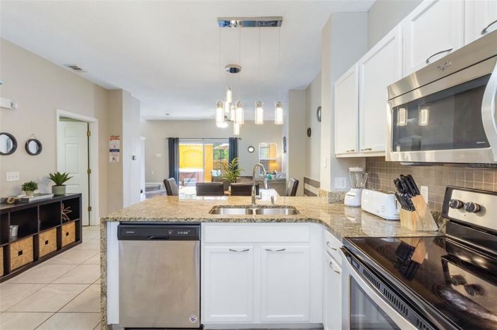 Image No.12-3 Bed Townhouse for sale