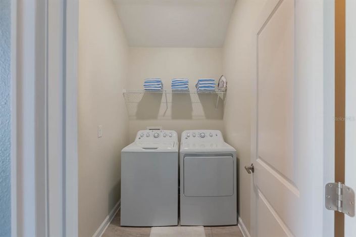 Image No.26-6 Bed House for sale