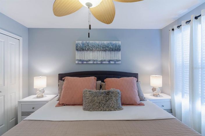 Image No.27-6 Bed House for sale