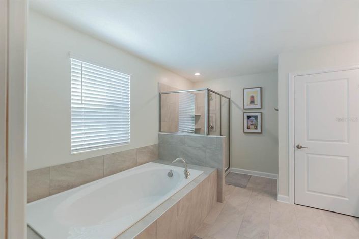 Image No.48-6 Bed House for sale