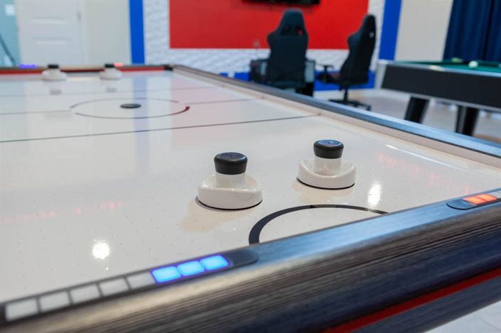 Image No.54-6 Bed House for sale