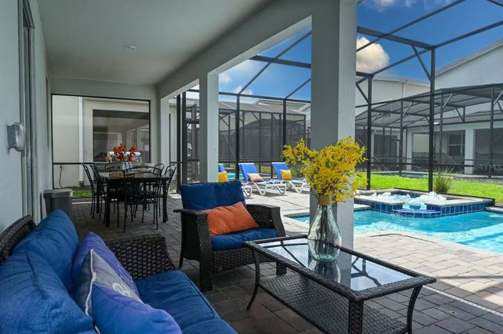 Image No.6-6 Bed House for sale