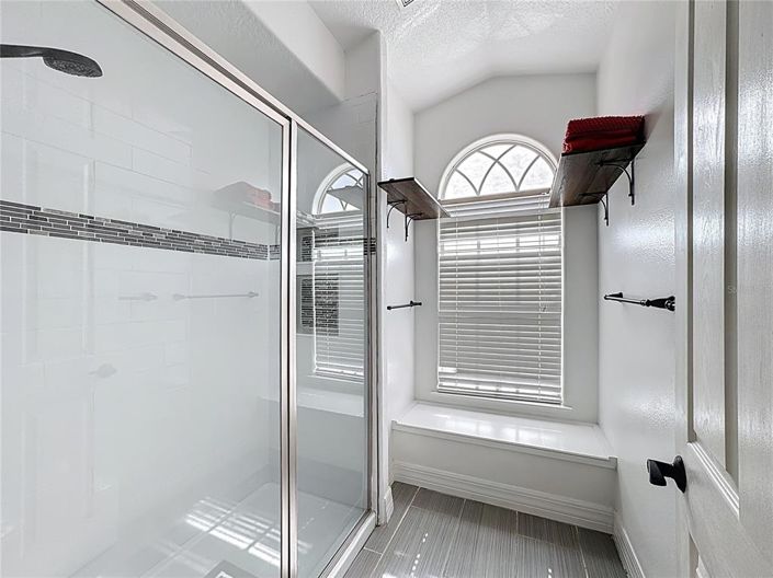 Image No.46-5 Bed House for sale