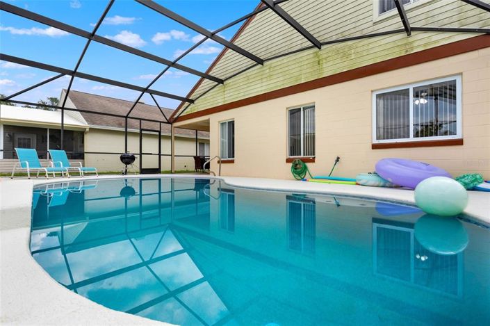 Image No.18-4 Bed House for sale