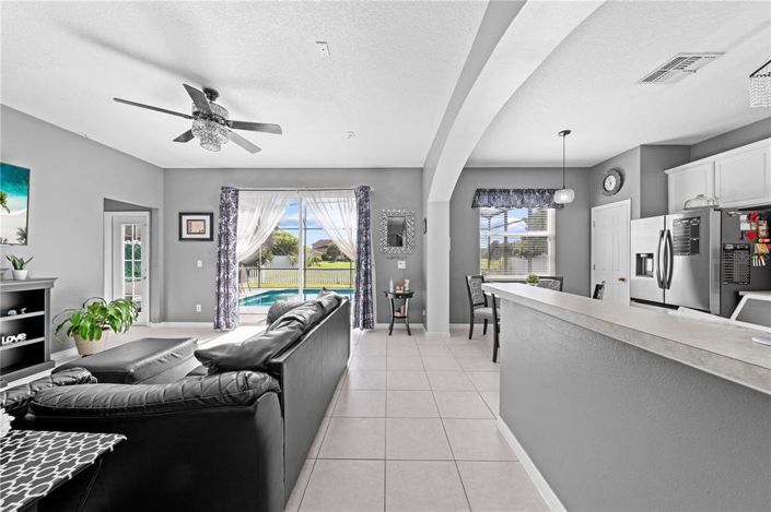 Image No.17-5 Bed House for sale