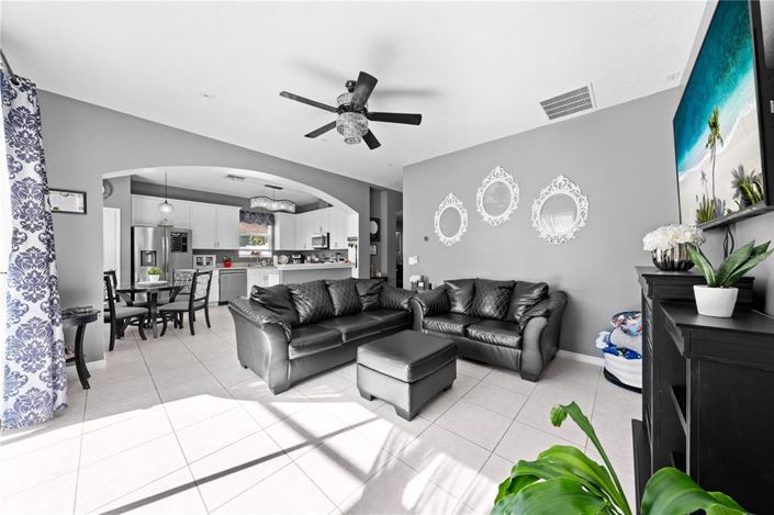 Image No.20-5 Bed House for sale