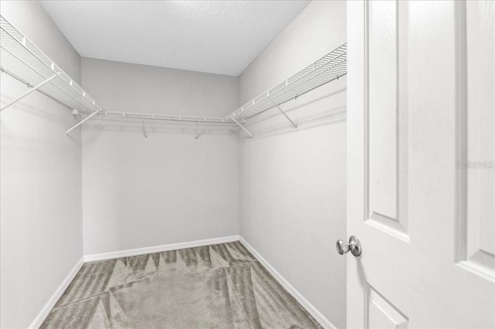 Image No.42-5 Bed House for sale