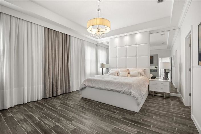 Image No.22-4 Bed House for sale