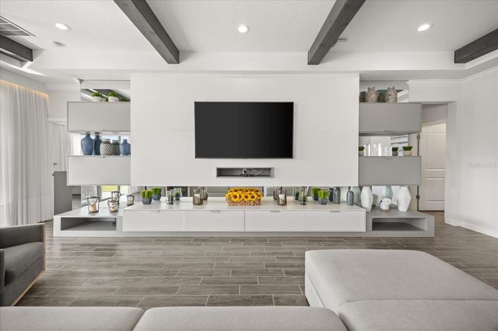 Image No.6-4 Bed House for sale