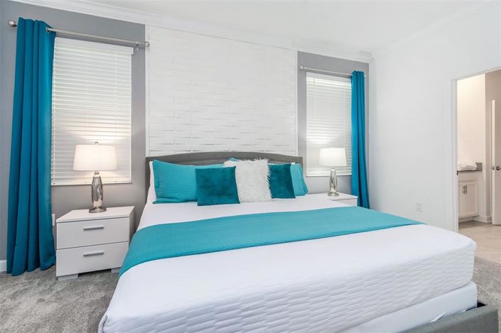 Image No.22-8 Bed House for sale