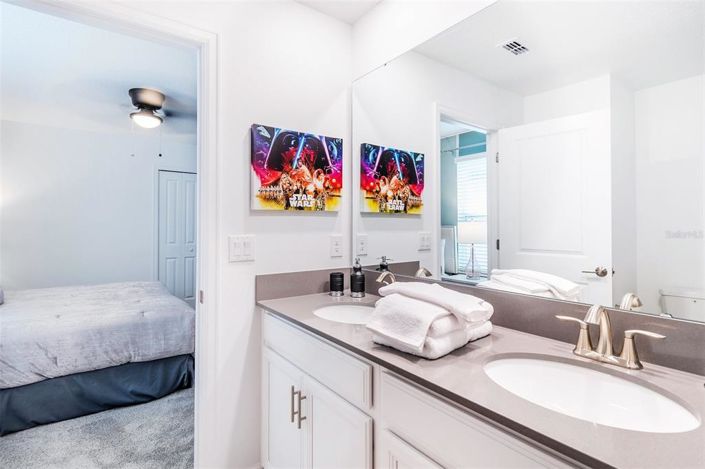 Image No.26-8 Bed House for sale