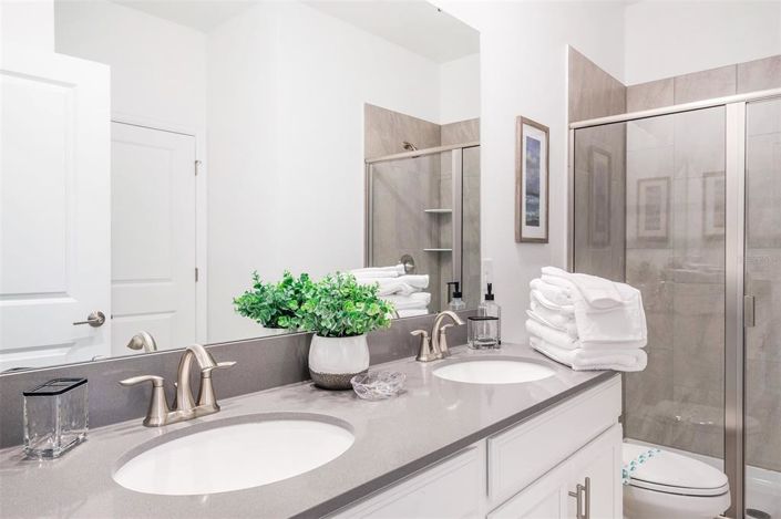 Image No.29-8 Bed House for sale