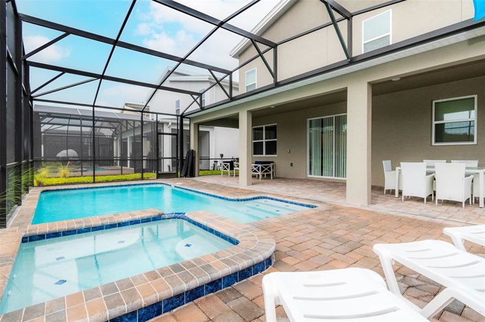 Image No.31-8 Bed House for sale