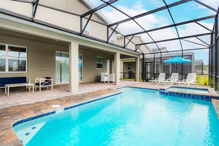 Image No.32-8 Bed House for sale