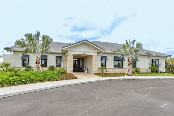 Image No.36-8 Bed House for sale