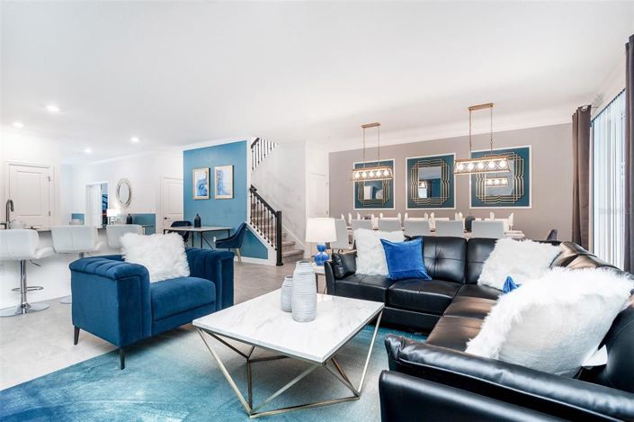 Image No.7-8 Bed House for sale