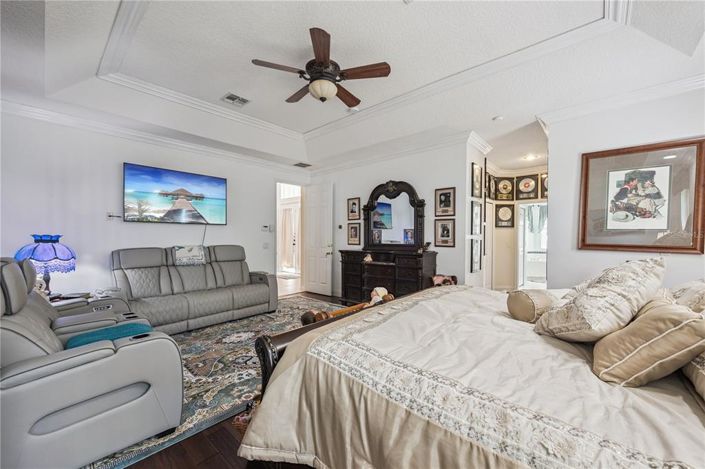 Image No.20-4 Bed House for sale