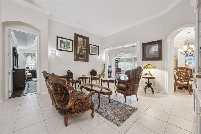 Image No.6-4 Bed House for sale