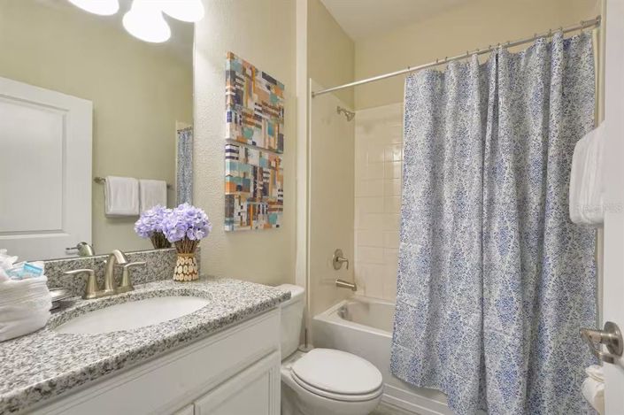 Image No.17-6 Bed House for sale