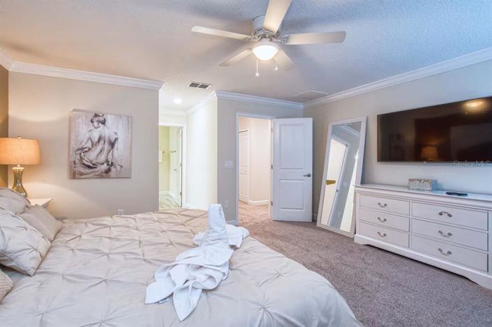 Image No.19-6 Bed House for sale