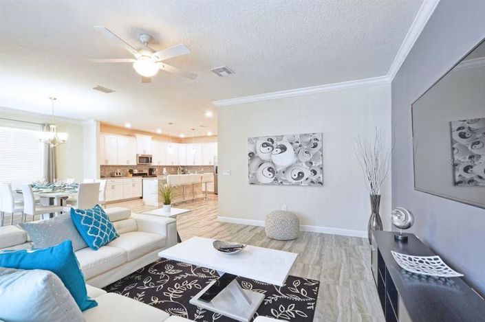 Image No.8-6 Bed House for sale