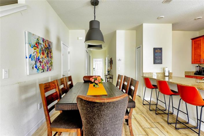 Image No.10-5 Bed Townhouse for sale