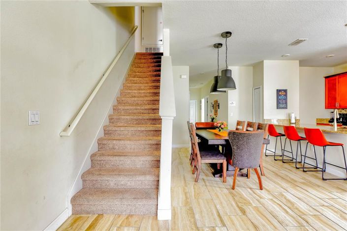 Image No.11-5 Bed Townhouse for sale