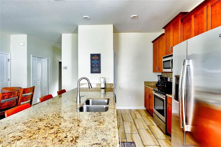 Image No.6-5 Bed Townhouse for sale