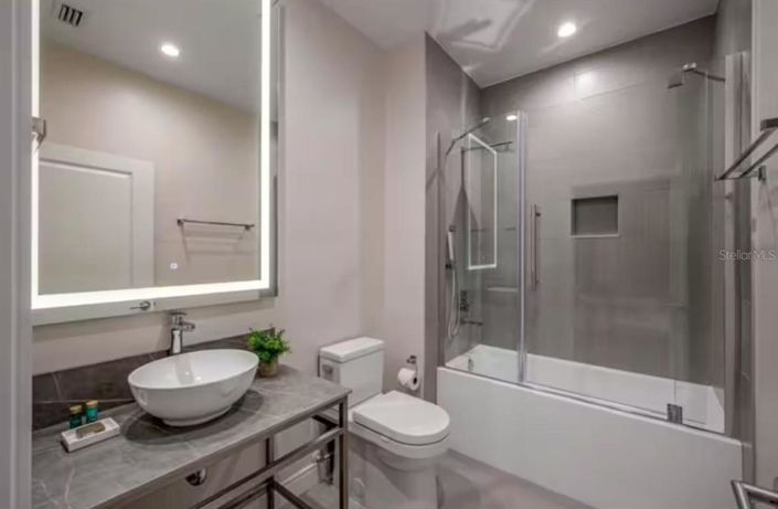 Image No.24-Maison de ville de 4 chambres à vendre à Saint John