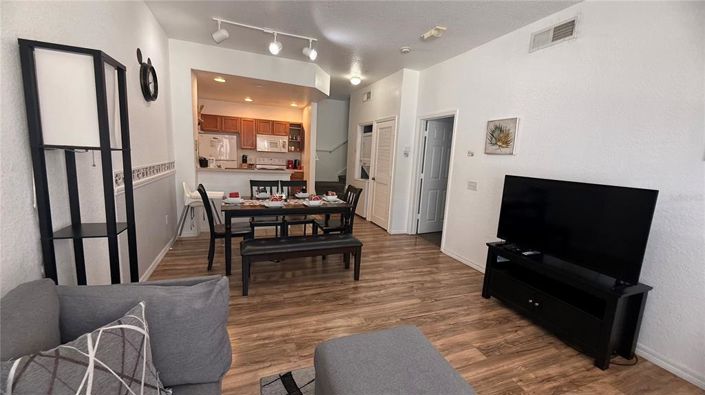 Image No.5-3 Bed Townhouse for sale