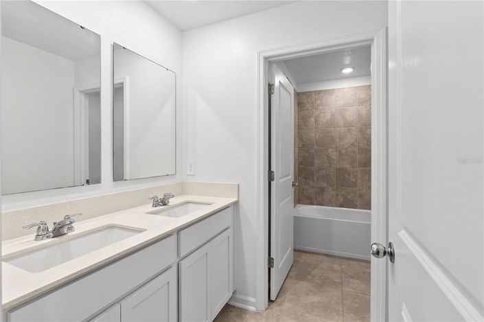 Image No.27-5 Bed House for sale