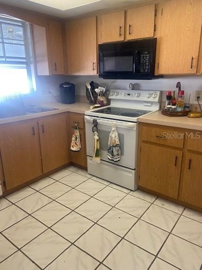 Image No.8-3 Bed House for sale