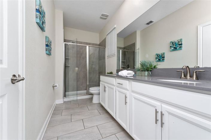 Image No.18-5 Bed House for sale