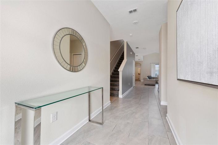 Image No.7-5 Bed House for sale