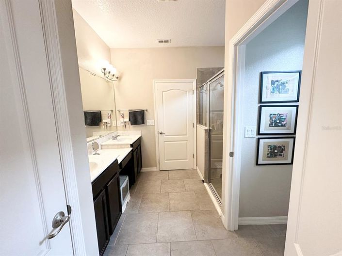 Image No.56-3 Bed House for sale