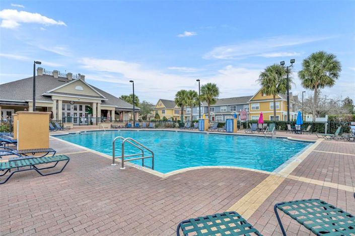 Image No.8-3 Bed Townhouse for sale