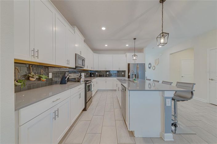 Image No.14-6 Bed House for sale