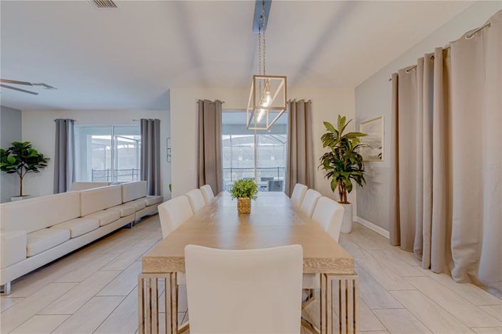 Image No.17-6 Bed House for sale