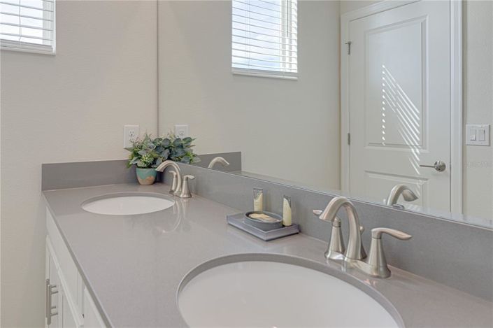 Image No.48-6 Bed House for sale