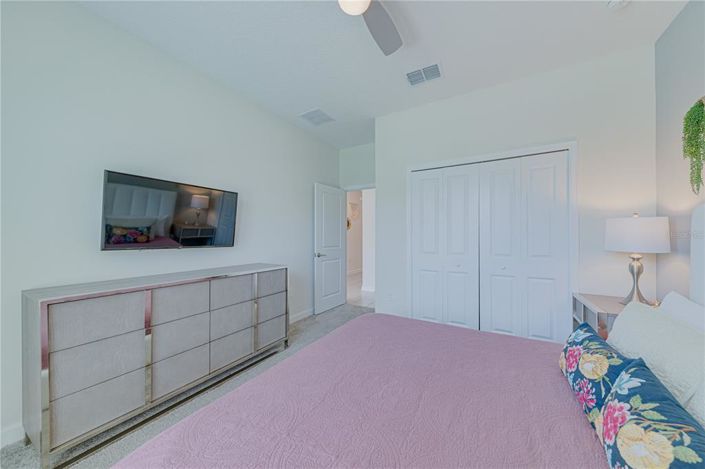 Image No.8-6 Bed House for sale