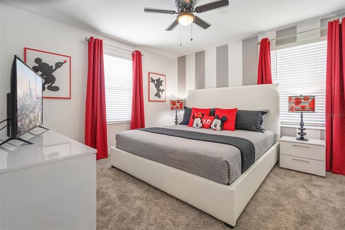 Image No.28-8 Bed House for sale