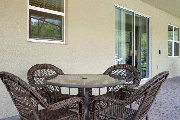 Image No.38-8 Bed House for sale