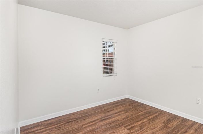 Image No.12-3 Bed Townhouse for sale