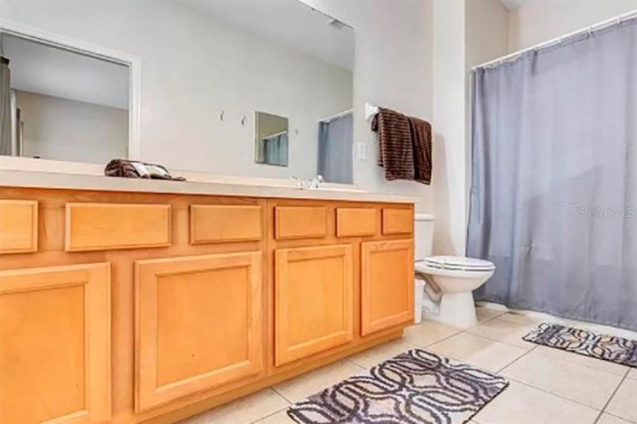 Image No.13-5 Bed Townhouse for sale